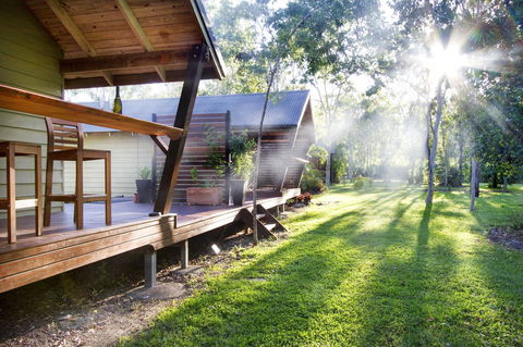 Airlie Beach Eco Cabins - Adults Only - eAccommodation 0