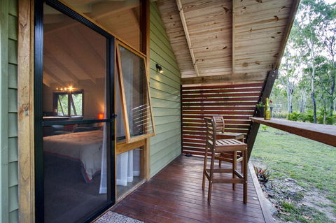 Airlie Beach Eco Cabins - Adults Only - eAccommodation 24
