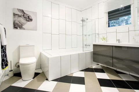 Airlie Beach Eco Cabins - Adults Only - eAccommodation 34