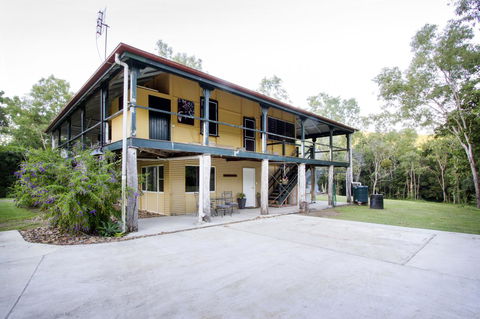 Airlie Beach Eco Cabins - Adults Only - eAccommodation 44
