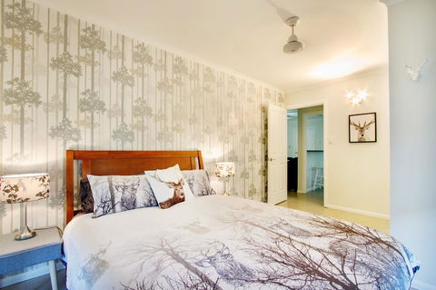 Airlie Beach Eco Cabins - Adults Only - eAccommodation 33