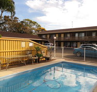 Twin Pines Motel - eAccommodation