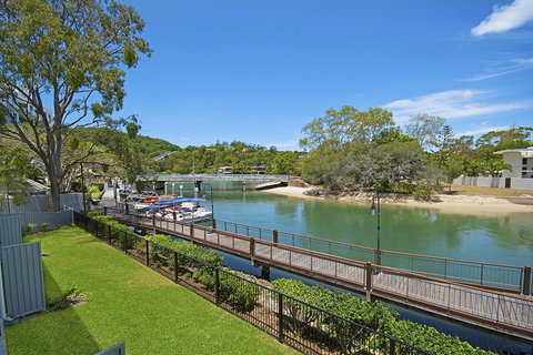 Jacaranda Noosa - eAccommodation 11