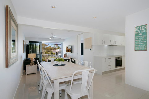 Jacaranda Noosa - eAccommodation 10