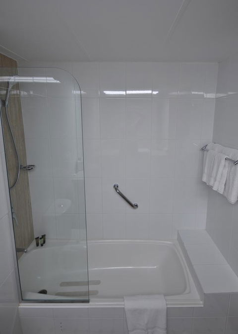 Pacific Hotel Cairns - eAccommodation 40