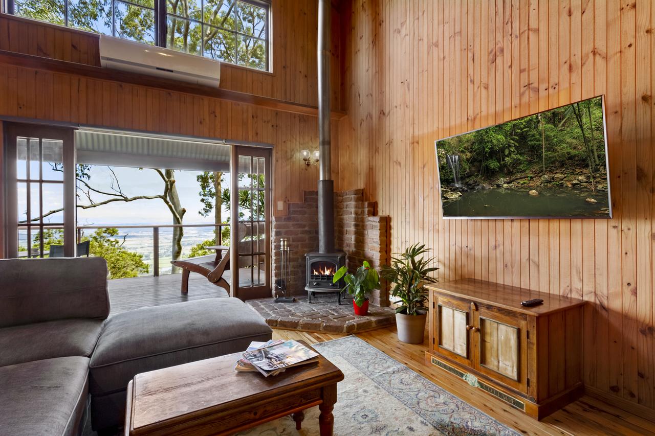 Mt Tamborine QLD eAccommodation