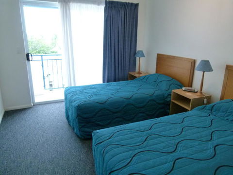 Madison Ocean Breeze Apartments - eAccommodation 30