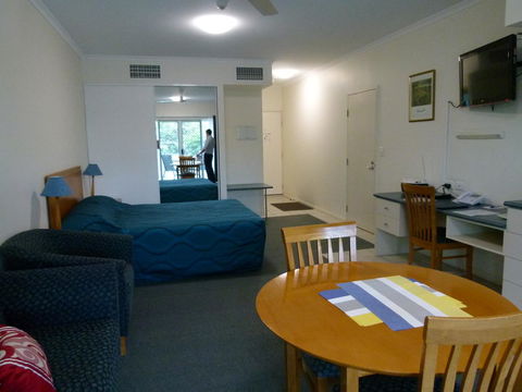 Madison Ocean Breeze Apartments - eAccommodation 27