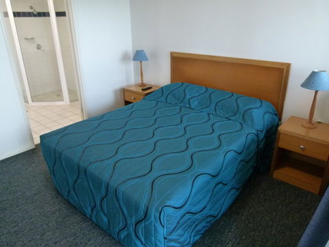 Madison Ocean Breeze Apartments - eAccommodation 31