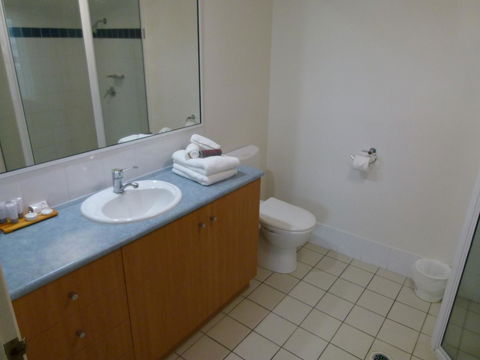 Madison Ocean Breeze Apartments - eAccommodation 32