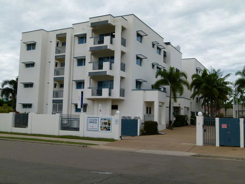Madison Ocean Breeze Apartments - eAccommodation 2