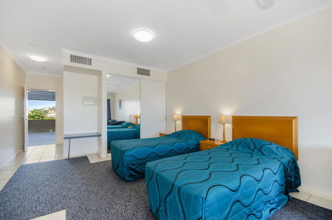 Madison Ocean Breeze Apartments - eAccommodation 10