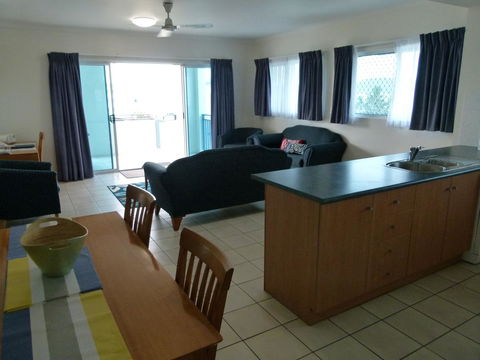 Madison Ocean Breeze Apartments - eAccommodation 25