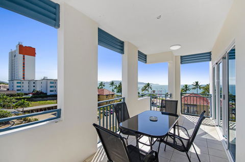 Madison Ocean Breeze Apartments - eAccommodation 13