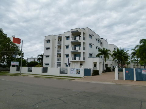 Madison Ocean Breeze Apartments - eAccommodation 6