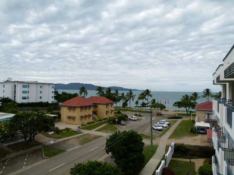 Madison Ocean Breeze Apartments - eAccommodation 39