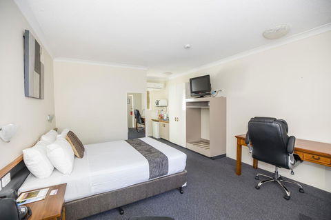 Emerald Maraboon Motor Inn - eAccommodation 22