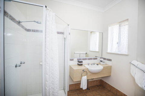 Emerald Maraboon Motor Inn - eAccommodation 42