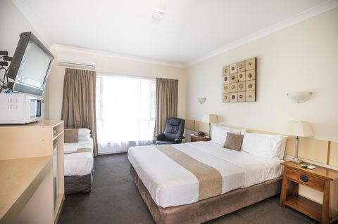 Emerald Maraboon Motor Inn - eAccommodation 40