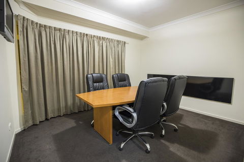 Emerald Maraboon Motor Inn - eAccommodation 12