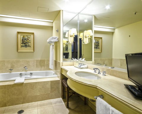Stamford Plaza Brisbane - eAccommodation 10