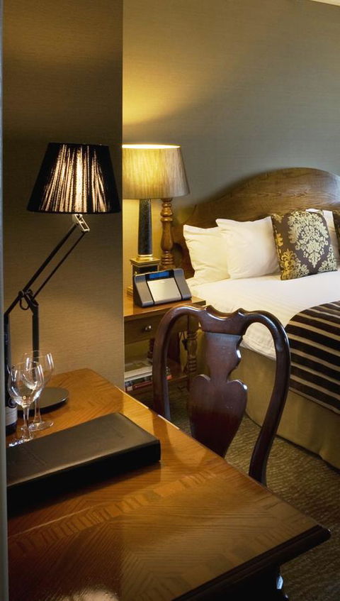 Stamford Plaza Brisbane - eAccommodation 24