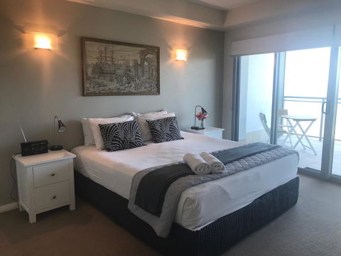 Proximity Waterfront Apartments - eAccommodation 9