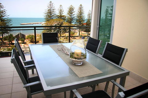 Proximity Waterfront Apartments - eAccommodation 35