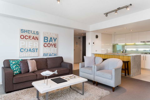 Proximity Waterfront Apartments - eAccommodation 32