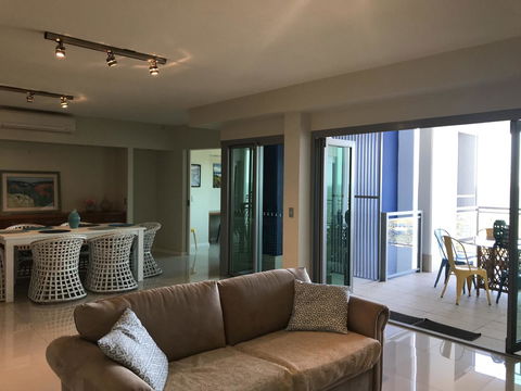 Proximity Waterfront Apartments - eAccommodation 17