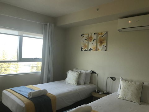 Proximity Waterfront Apartments - eAccommodation 15