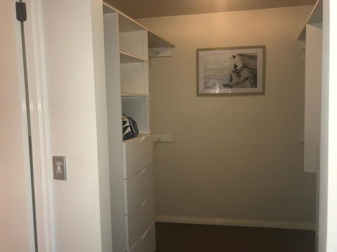 Proximity Waterfront Apartments - eAccommodation 3