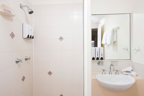 Park Regis Anchorage - eAccommodation 9
