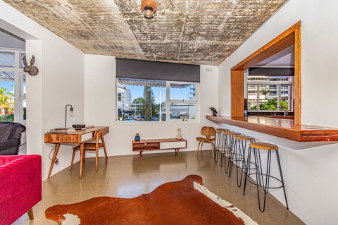 The Pink Hotel Coolangatta - eAccommodation 5