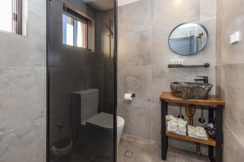 The Pink Hotel Coolangatta - eAccommodation 25