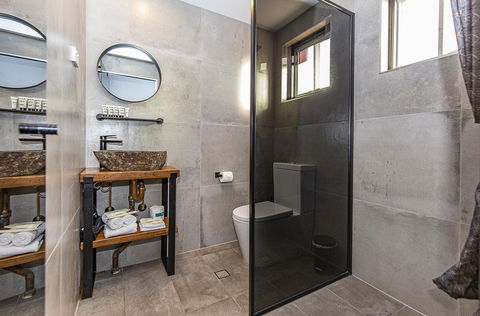 The Pink Hotel Coolangatta - eAccommodation 22