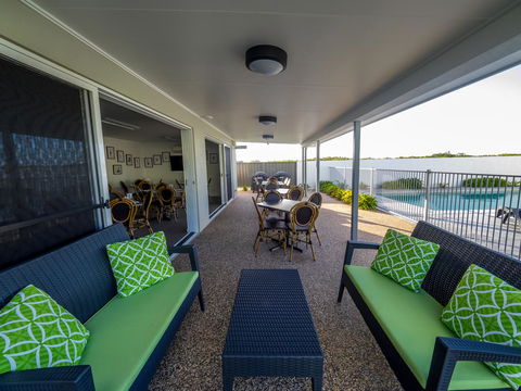 Mackay Oceanside Central Hotel Official - eAccommodation 32