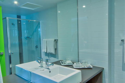 Mackay Oceanside Central Hotel Official - eAccommodation 13