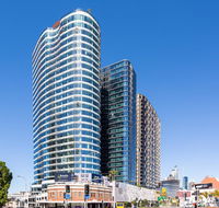 Hostrelax Residences on Alfred - eAccommodation