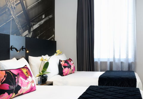 Sage Hotel James Street - eAccommodation 13