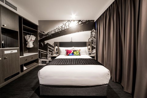 Sage Hotel James Street - eAccommodation 6