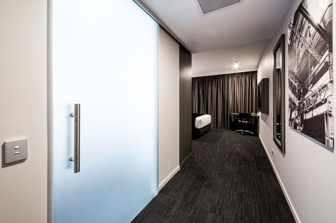 Sage Hotel James Street - eAccommodation 14
