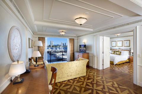 Imperial Hotel Gold Coast - eAccommodation 5