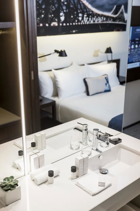 Hyatt Regency Brisbane - eAccommodation 7