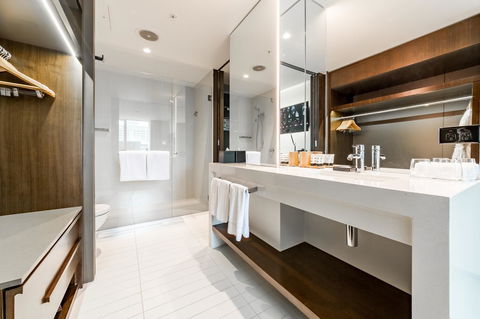 Hyatt Regency Brisbane - eAccommodation 11