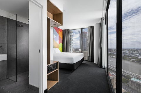 Ibis Styles Brisbane Elizabeth Street - eAccommodation 6