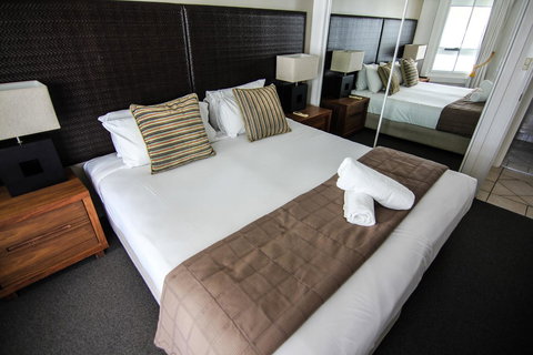 The Phoenician Resort - eAccommodation 31