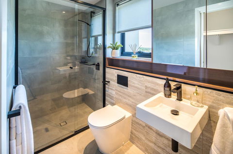 The Residences At The Peninsula - eAccommodation 5