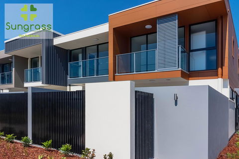 The Residences At The Peninsula - eAccommodation 40