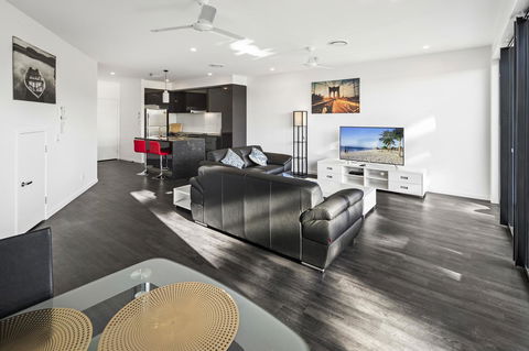 The Residences At The Peninsula - eAccommodation 16